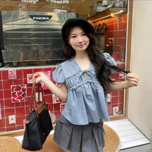 Áo Babydoll cổ V, tay phồng, hoa nhí